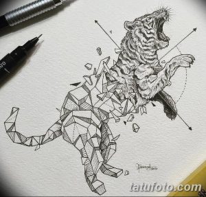 Черно-белый эскиз татуировки тигра, выполненный в геометрическом стиле с элементами деконструкции и брызгами.